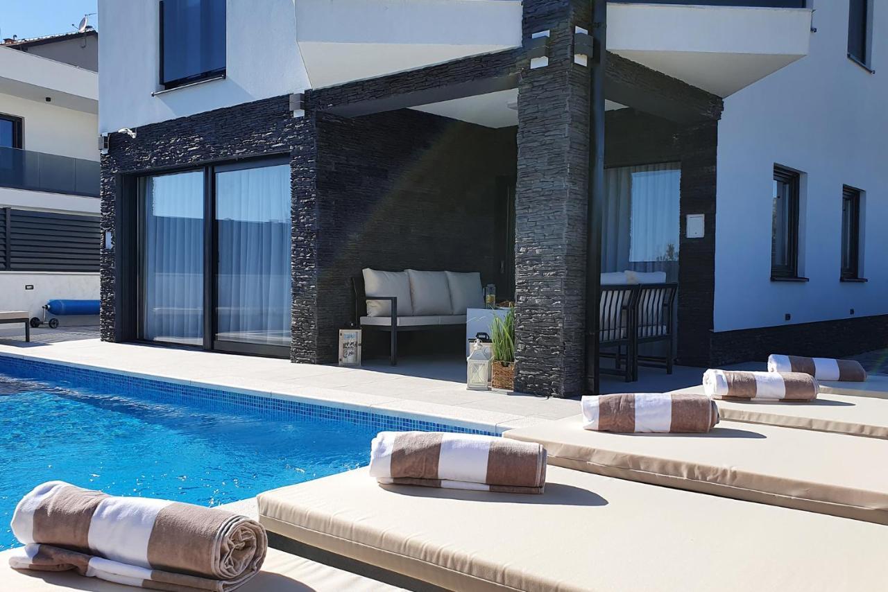 Villa Black Pearl Šibenik Exterior foto